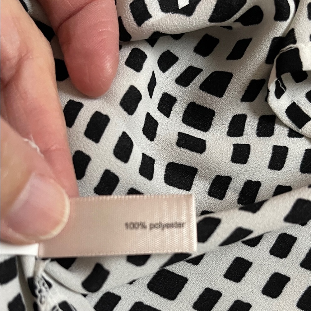 The Limited Black and White Grid Pattern Shirt Small - Picture 5 of 5